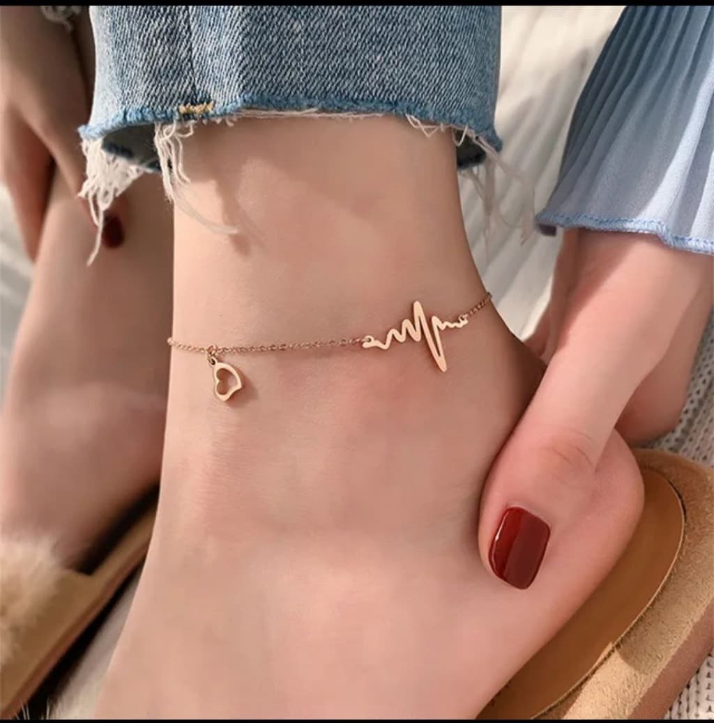 Pretty Elvarra heart charm anklets