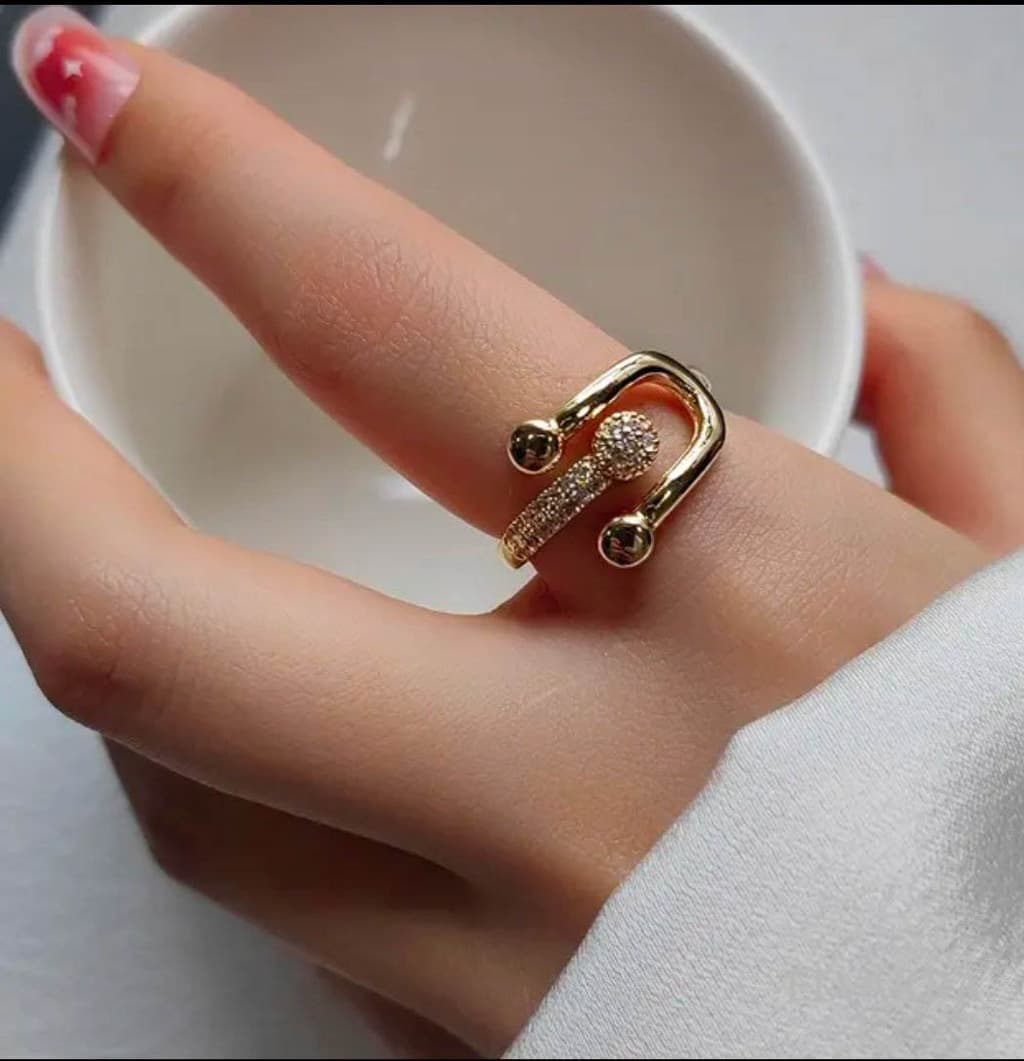 Open Ring Horseshoe Design Geometry